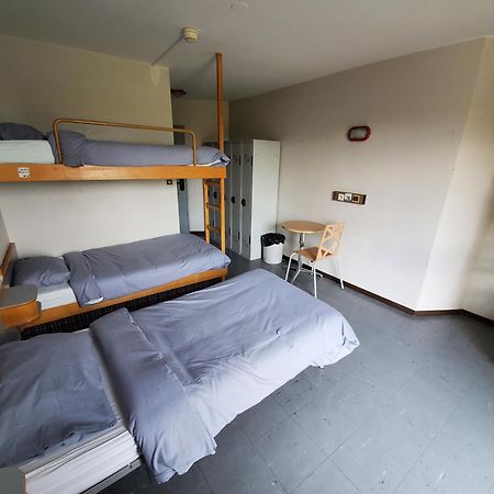 Auberge De Jeunesse Hi Strasbourg 2 Rives Eksteriør bilde