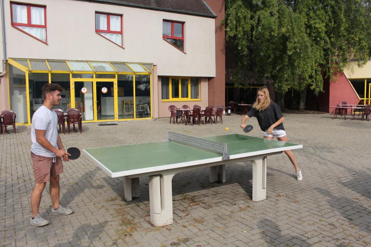 Auberge De Jeunesse Hi Strasbourg 2 Rives Eksteriør bilde