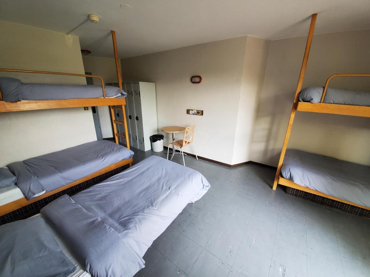 Auberge De Jeunesse Hi Strasbourg 2 Rives Eksteriør bilde