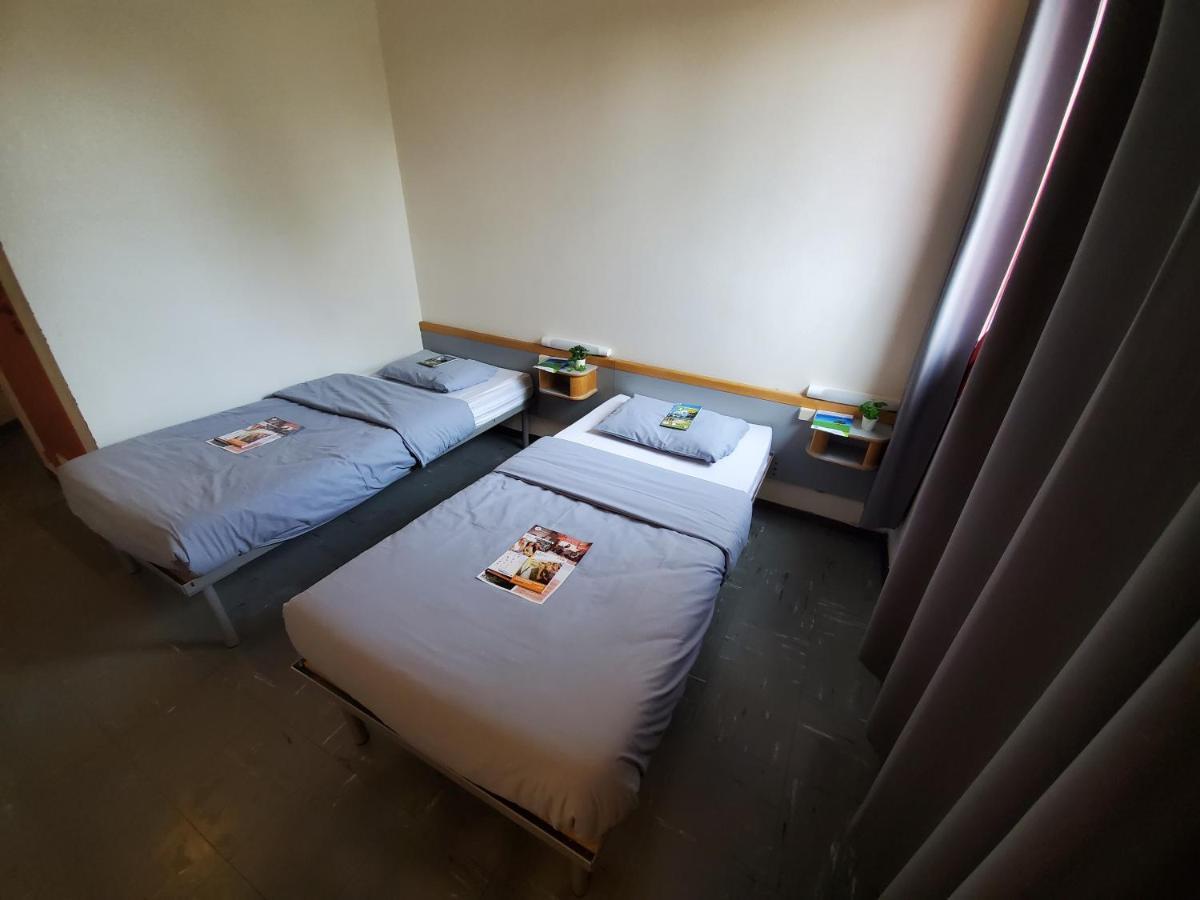 Auberge De Jeunesse Hi Strasbourg 2 Rives Eksteriør bilde