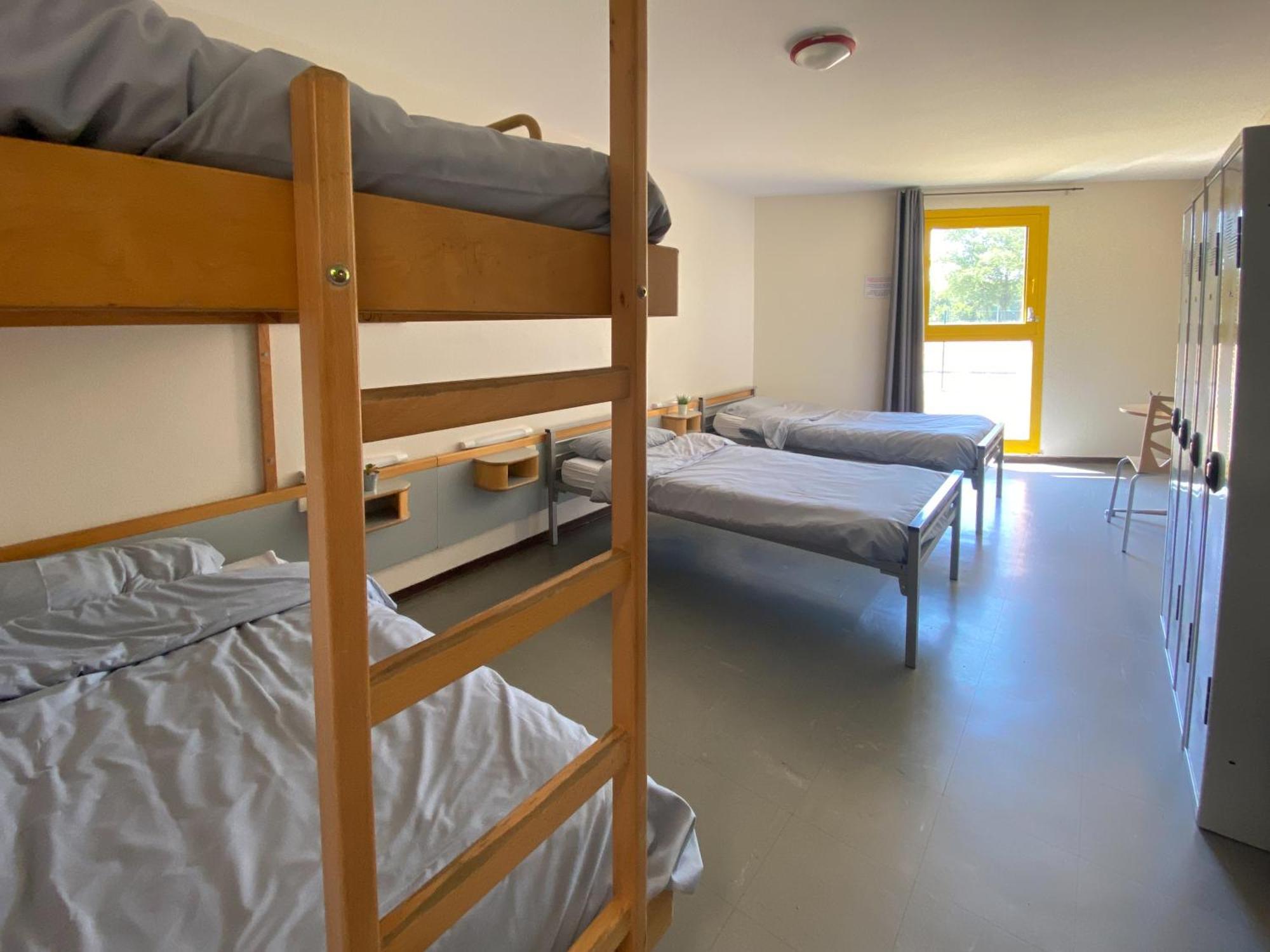 Auberge De Jeunesse Hi Strasbourg 2 Rives Eksteriør bilde